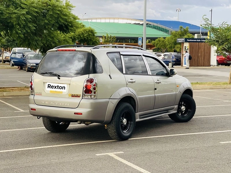 Rexton SUV Rental – Enjoy Both On-Road and Off-Road with Ease and Comfort