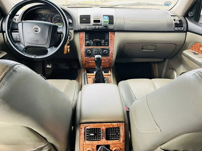 Rexton SUV Rental – Enjoy Both On-Road and Off-Road with Ease and Comfort